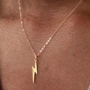 ⚡️ Awesome metallic Lightning bolt necklace in gold or silver